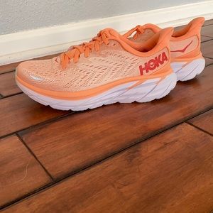 Hoka Clifton 8, size 7
